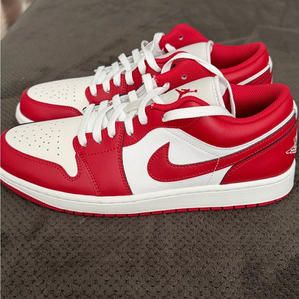 Jordan Air 1 low New Beginnings size 11 - Picture 5 of 7